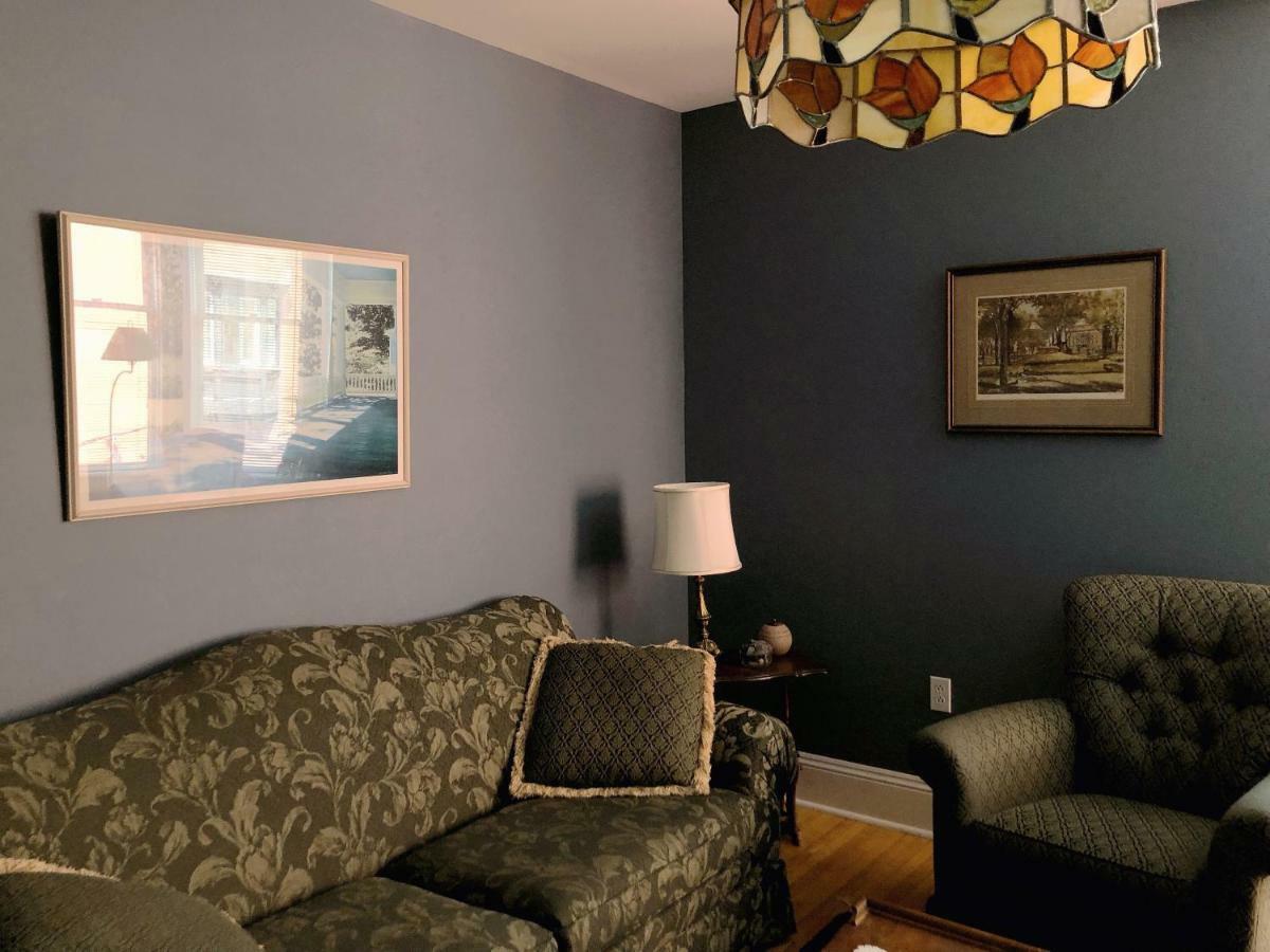 Mahogany Manor Bed & Breakfast